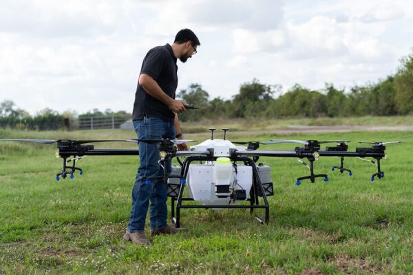 DJI Agras T50: The Best Agricultural Spraying Drone For sale - Image 2