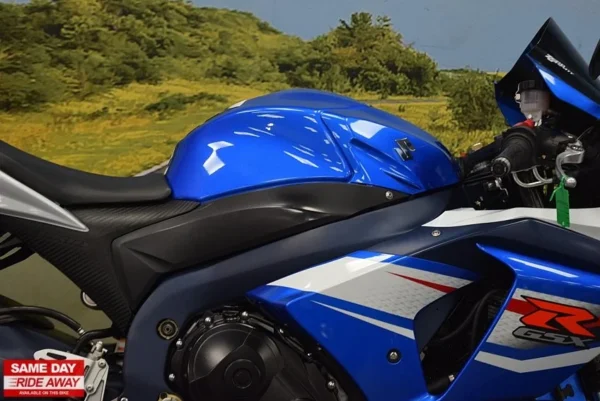 brand new sport bike 2013 Suzuki GSXR 1000 - Image 4