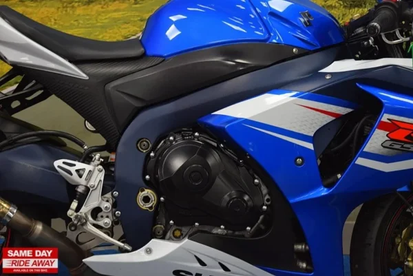 brand new sport bike 2013 Suzuki GSXR 1000 - Image 6
