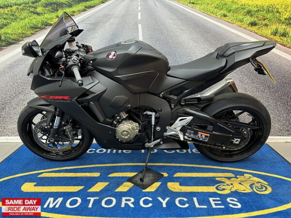 2020 Honda CBR 1000 RA-K Fireblade - Image 17