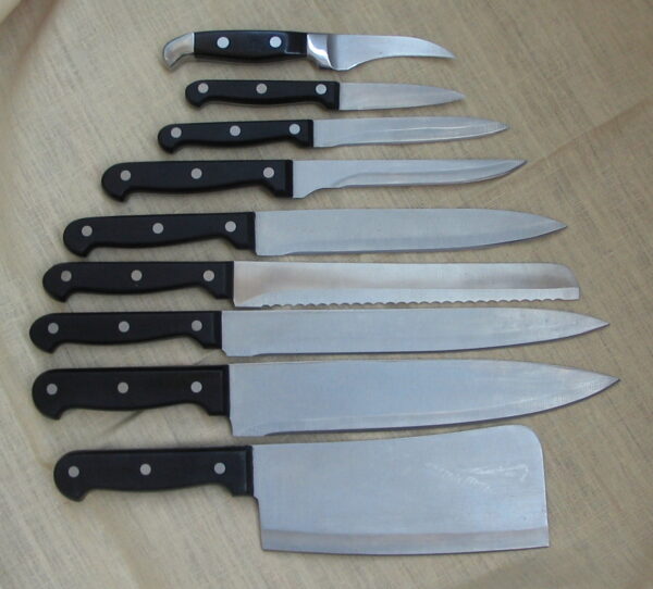 Fairly used kitchen knife for sale complete set