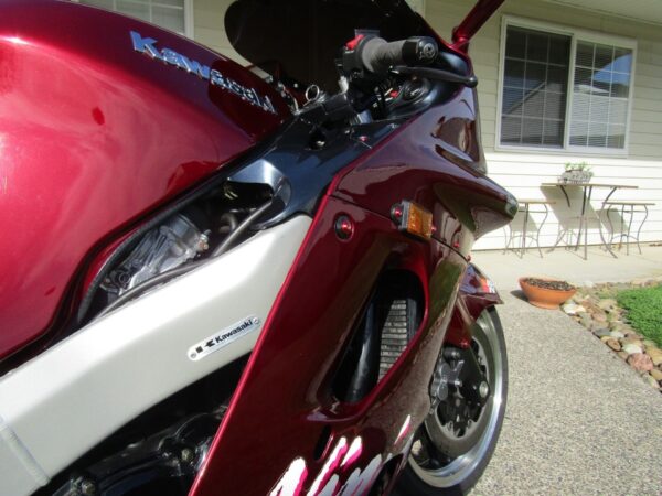 1993 Kawasaki zx1100D - Image 2