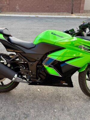 2011 Kawasaki Ninja fairly used sport bike