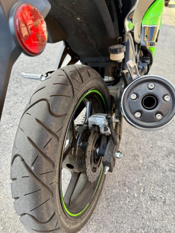 2011 Kawasaki Ninja fairly used sport bike - Image 5